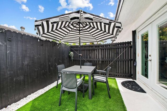 3298 N DIXIE Highway, Boca Raton, FL 33431