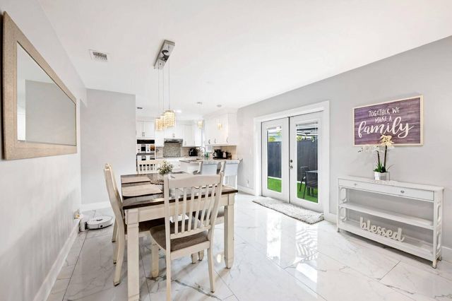 3298 N DIXIE Highway, Boca Raton, FL 33431