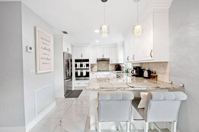 3298 N DIXIE Highway, Boca Raton, FL 33431