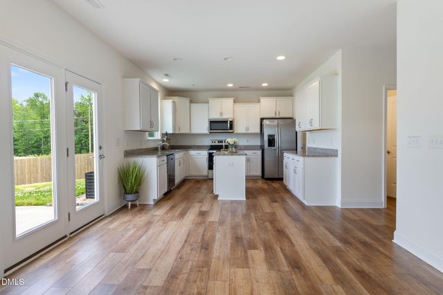 907 Burning Maple Lane, Mebane, NC 27302