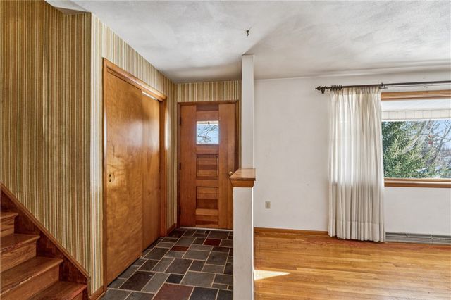 43 Circle Dr, Brighton Twp, PA 15009