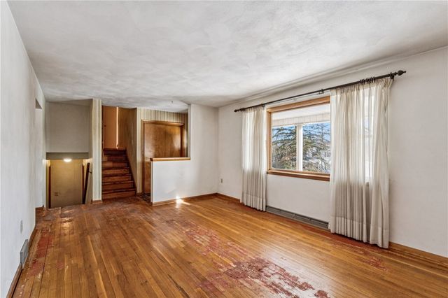 43 Circle Dr, Brighton Twp, PA 15009