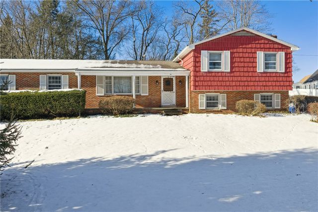 43 Circle Dr, Brighton Twp, PA 15009