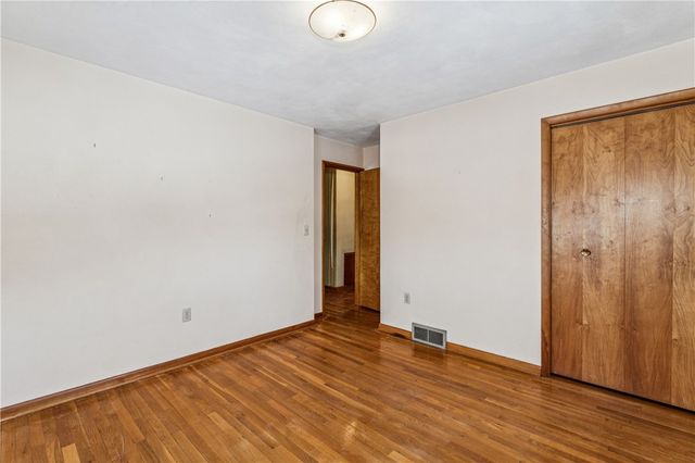 43 Circle Dr, Brighton Twp, PA 15009