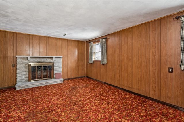 43 Circle Dr, Brighton Twp, PA 15009