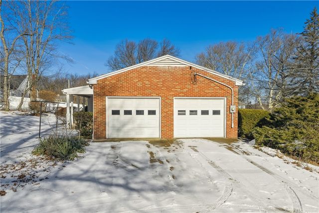 43 Circle Dr, Brighton Twp, PA 15009