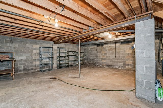 43 Circle Dr, Brighton Twp, PA 15009