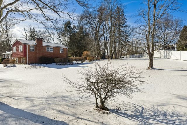 43 Circle Dr, Brighton Twp, PA 15009