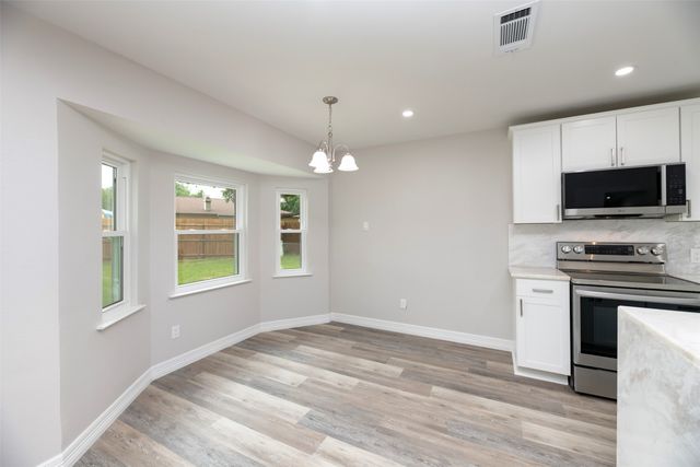 314 Sixpence Lane, Euless, TX 76039