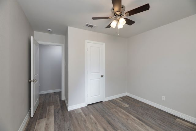 314 Sixpence Lane, Euless, TX 76039