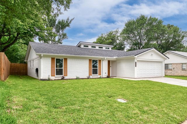 314 Sixpence Lane, Euless, TX 76039