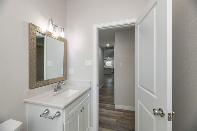 314 Sixpence Lane, Euless, TX 76039