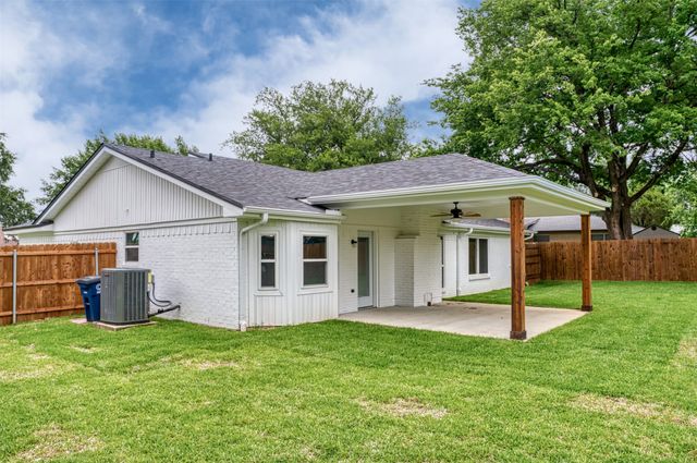314 Sixpence Lane, Euless, TX 76039
