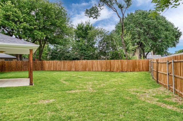 314 Sixpence Lane, Euless, TX 76039