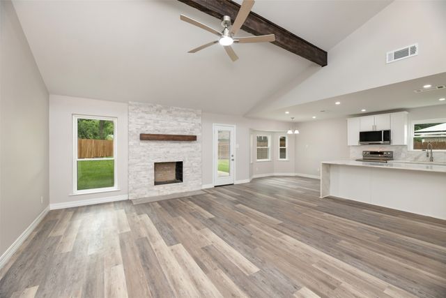 314 Sixpence Lane, Euless, TX 76039