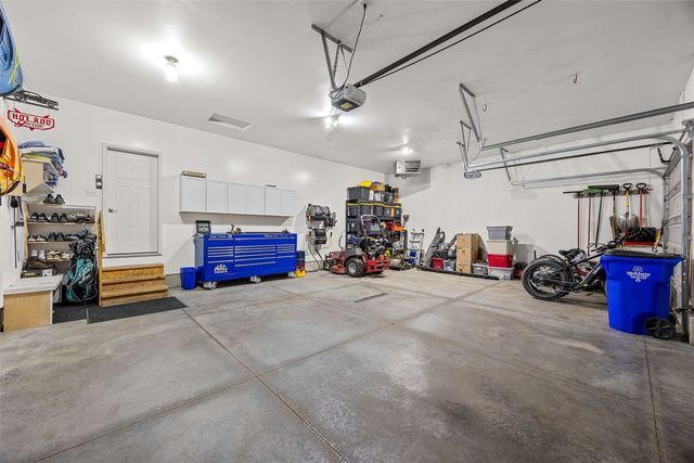 4812 Hay Field Court SW, Cedar Rapids, IA 52404