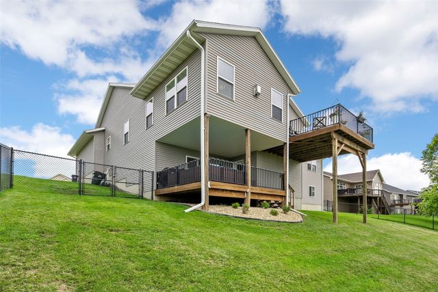 4812 Hay Field Court SW, Cedar Rapids, IA 52404