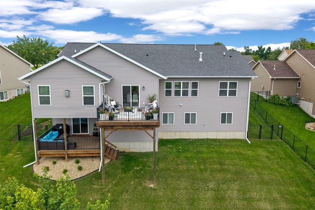 4812 Hay Field Court SW, Cedar Rapids, IA 52404