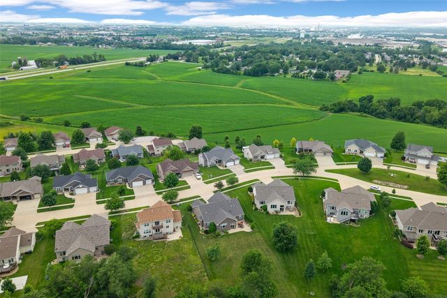 4812 Hay Field Court SW, Cedar Rapids, IA 52404