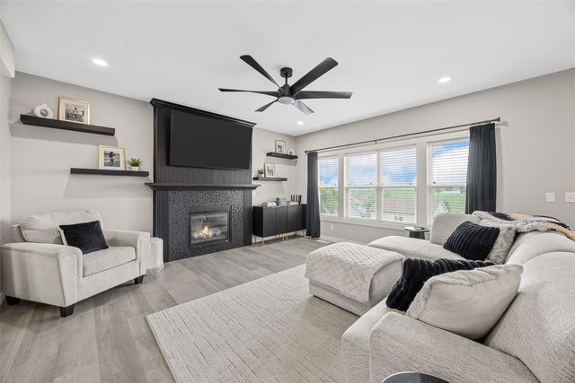 4812 Hay Field Court SW, Cedar Rapids, IA 52404