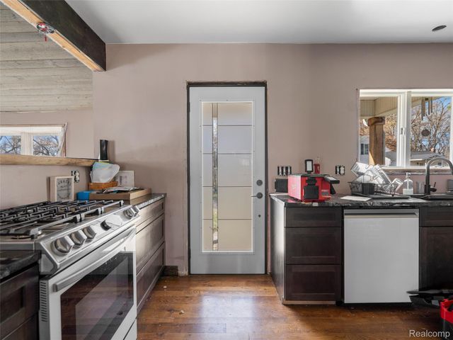 120 Boman Street, Flushing, MI 48433