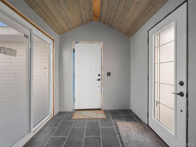 120 Boman Street, Flushing, MI 48433