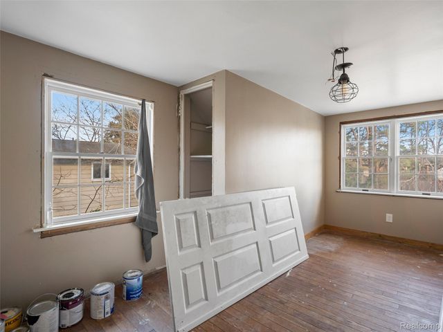 120 Boman Street, Flushing, MI 48433