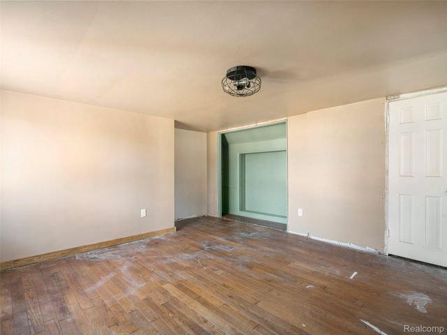 120 Boman Street, Flushing, MI 48433