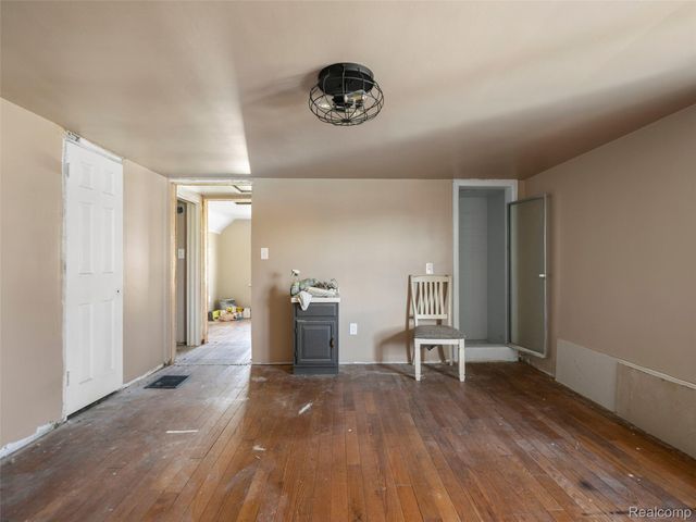 120 Boman Street, Flushing, MI 48433