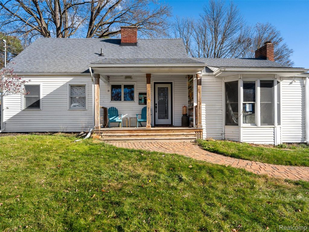 120 Boman Street, Flushing, MI 48433