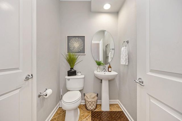224 Barbrook Ct, Roseville, CA 95747