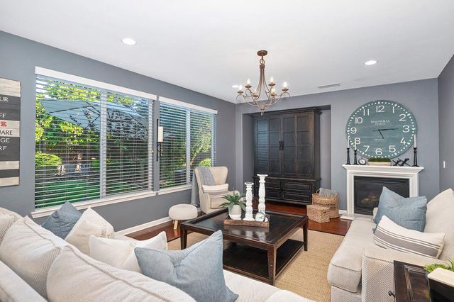 224 Barbrook Ct, Roseville, CA 95747