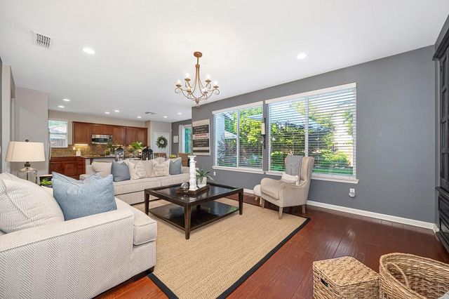 224 Barbrook Ct, Roseville, CA 95747