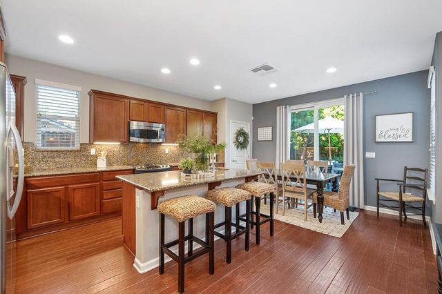 224 Barbrook Ct, Roseville, CA 95747