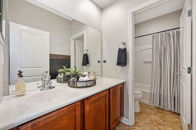224 Barbrook Ct, Roseville, CA 95747