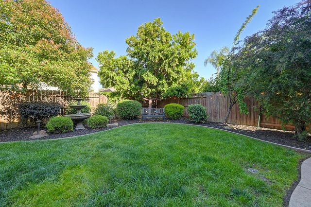 224 Barbrook Ct, Roseville, CA 95747