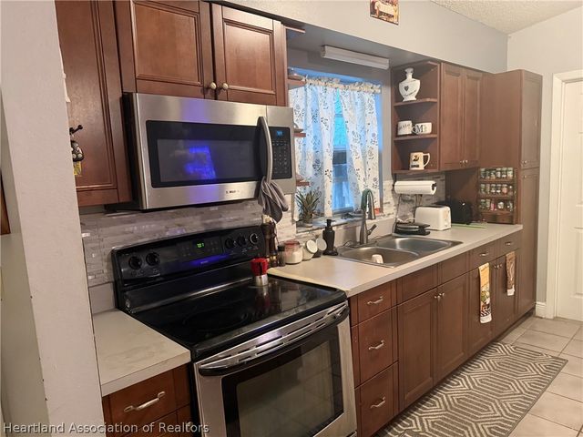 1820 W Batavia Road, Avon Park, FL 33825