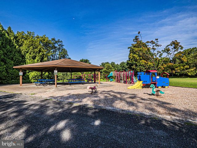 17217 REDLAND RD, Rockville, MD 20855