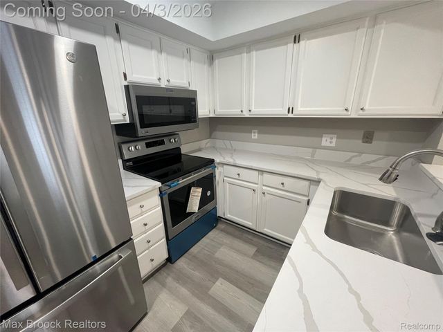 6600 Bellows Court, West Bloomfield Charter Township, MI 48322