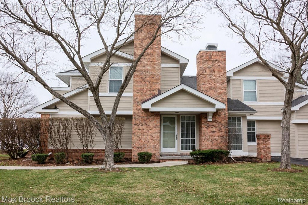6600 Bellows Court, West Bloomfield Charter Township, MI 48322