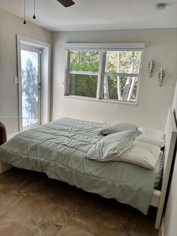 175 NW 121st St, North Miami, FL 33168