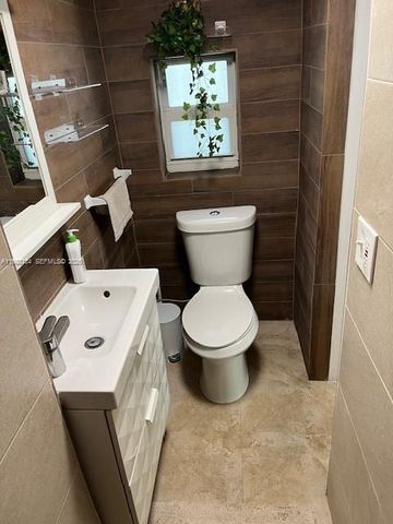 175 NW 121st St, North Miami, FL 33168