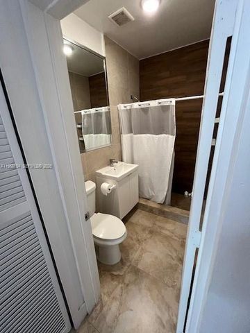 175 NW 121st St, North Miami, FL 33168