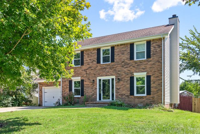 830 Iris Ln, Clarksville, TN 37042