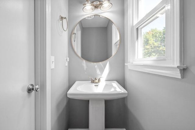 830 Iris Ln, Clarksville, TN 37042