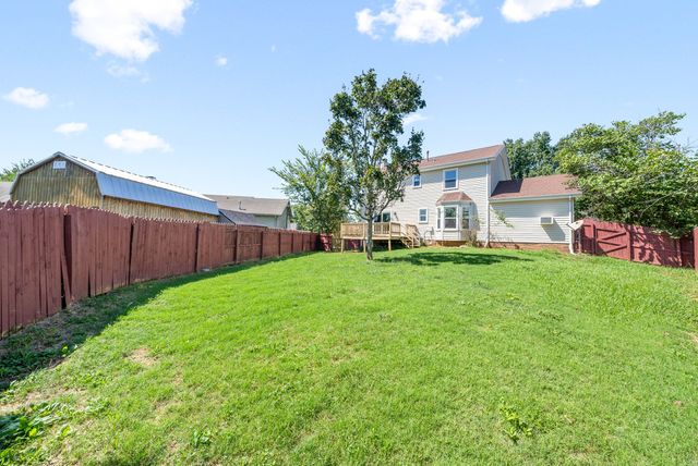 830 Iris Ln, Clarksville, TN 37042