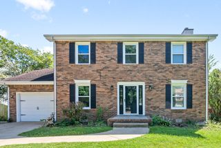 830 Iris Ln, Clarksville, TN 37042