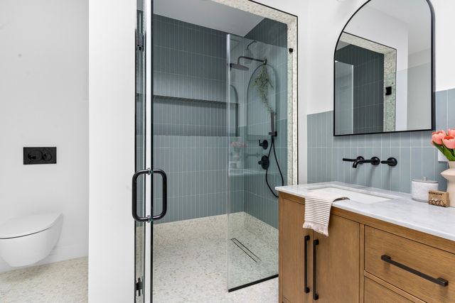 12 PILLING Street, New York City, NY 11207