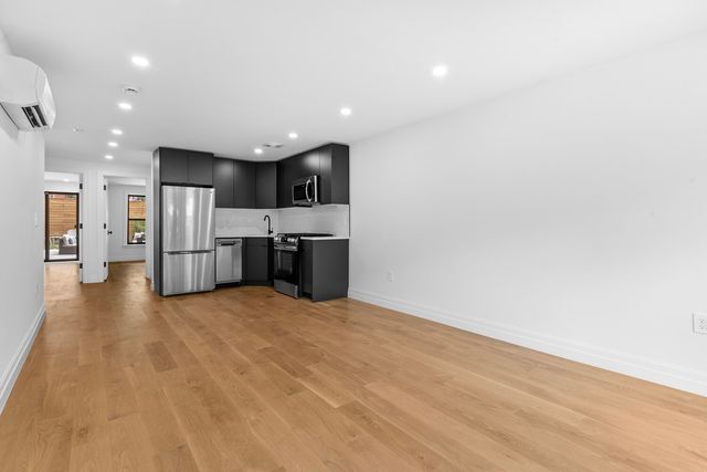 12 PILLING Street, New York City, NY 11207