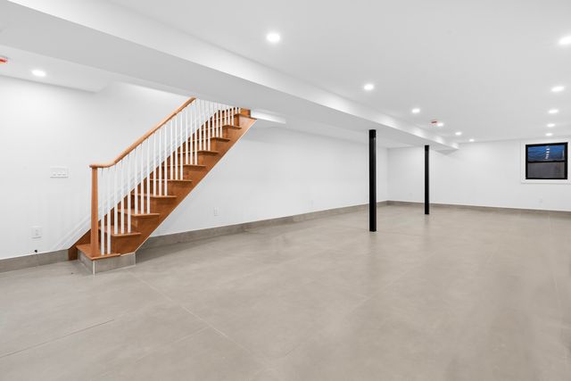 12 PILLING Street, New York City, NY 11207